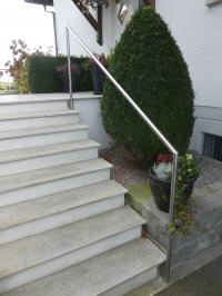 Treppenhandlauf aus geschliffenem Chromstahlrohr